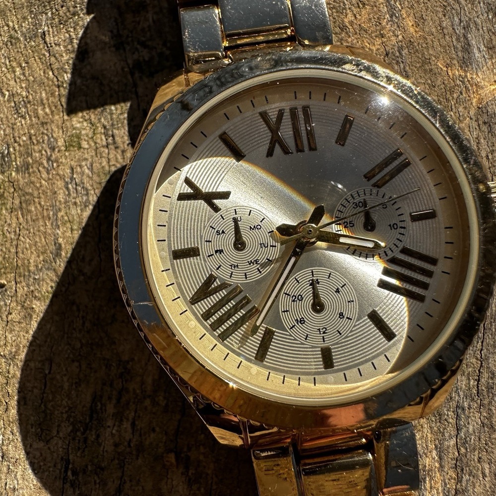 Forever 21 Watch Mens Womens Roman Numeral Link Bracelet Good‎ Condition